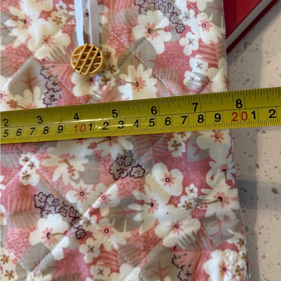 Book Kindle Sleeve Bag Cover 10.5 X 8in Vintage Floral Retro Fabric Padded Quilt - Picture 3 of 9